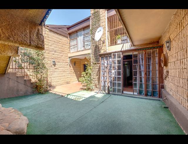 3 BEDROOM APARTMENT FOR SALE IN WINDSOR EAST